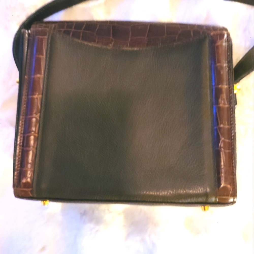 Bally Brown Crocodile Crossbody Bag with Gold Hardware - Picture 4 of 12